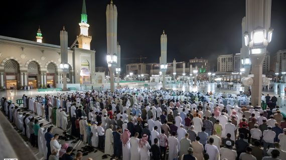 Shalat Tarawih di Madinah: Berapa Lama, Rakaat, dan Sejarahnya