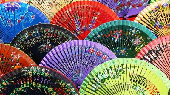 10 Oleh Oleh Khas Spanyol, Daftar Rekomendasi Makanan Khas dan Souvenir