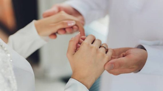 Menikah saat Ihram: Hukum dan Dalil Larangannya