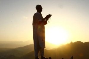 Persiapan Umroh Pertama Kali untuk Pria: Rohani, Fisik, hingga Logistik