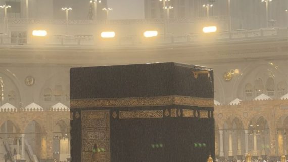 Tips Umrah di Musim Dingin: Panduan Lengkap Persiapan hingga Perkiraan Cuaca